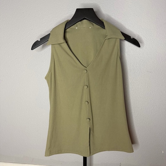 Source Unknown Tops - Chic Olive Green Sleeveless Blouse Collared Button-Up
